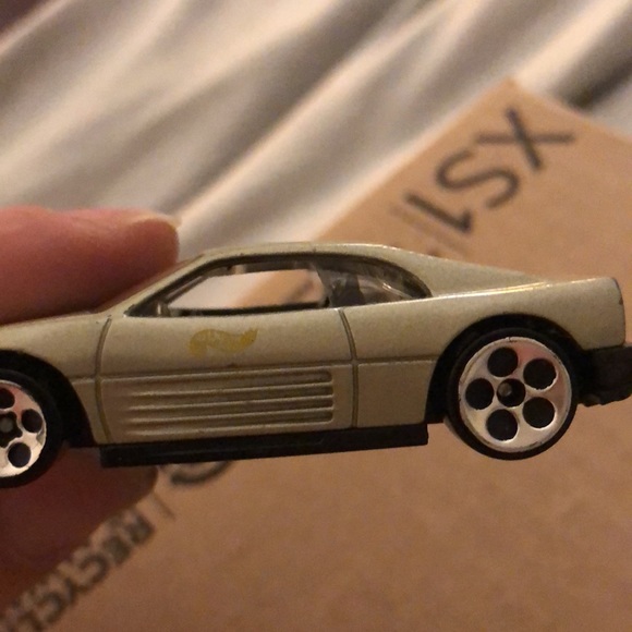 Hot Wheels Ferrari Testarosa - Picture 9 of 10